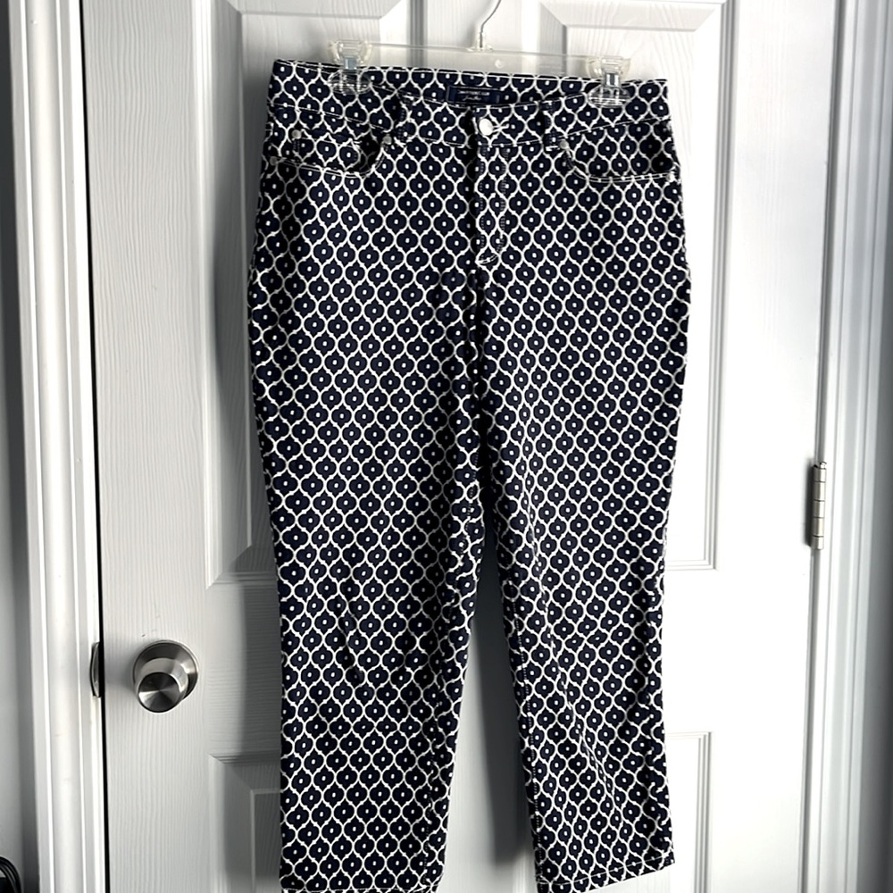 Charter Club Capri Size 6